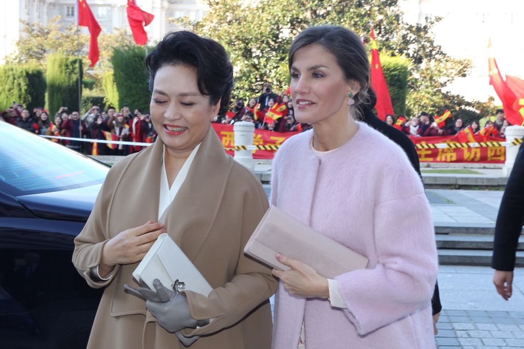 Reina Letizia y Peng Liyuan - Teatro Real © Casa S.M. El Rey