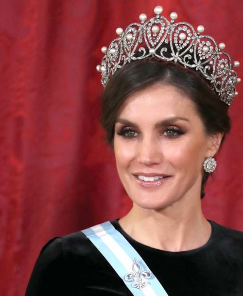 La reina Letizia estrena la tiara rusa