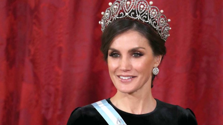 La reina Letizia estrena la tiara rusa