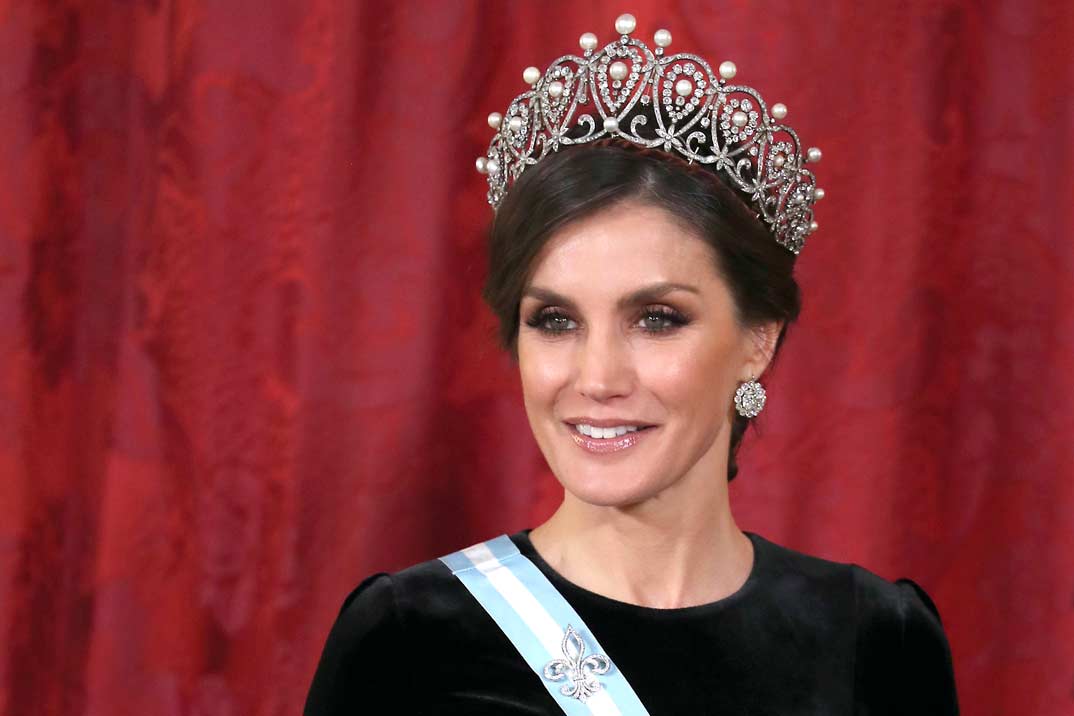 La reina Letizia estrena la tiara rusa