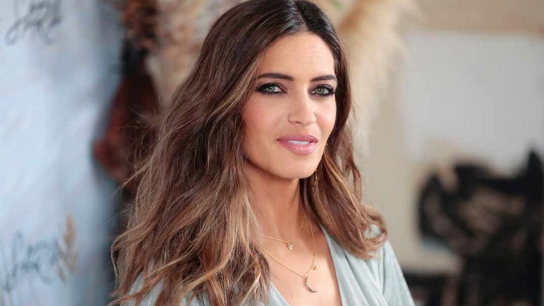 Sara Carbonero tiene las botas ideales para esta Navidad