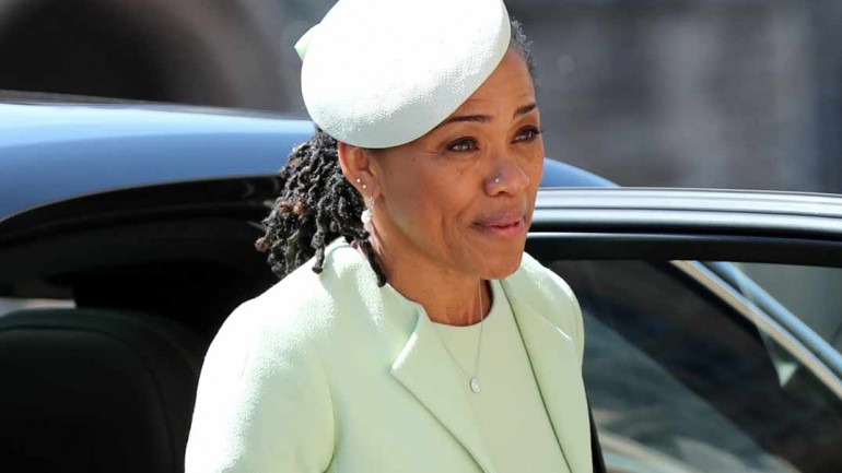 El feo gesto de la madre de Meghan Markle a la Reina de Inglaterra