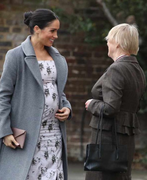 Meghan Markle presume de curvas premamá