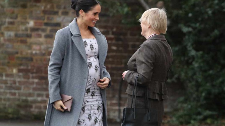 Meghan Markle presume de curvas premamá