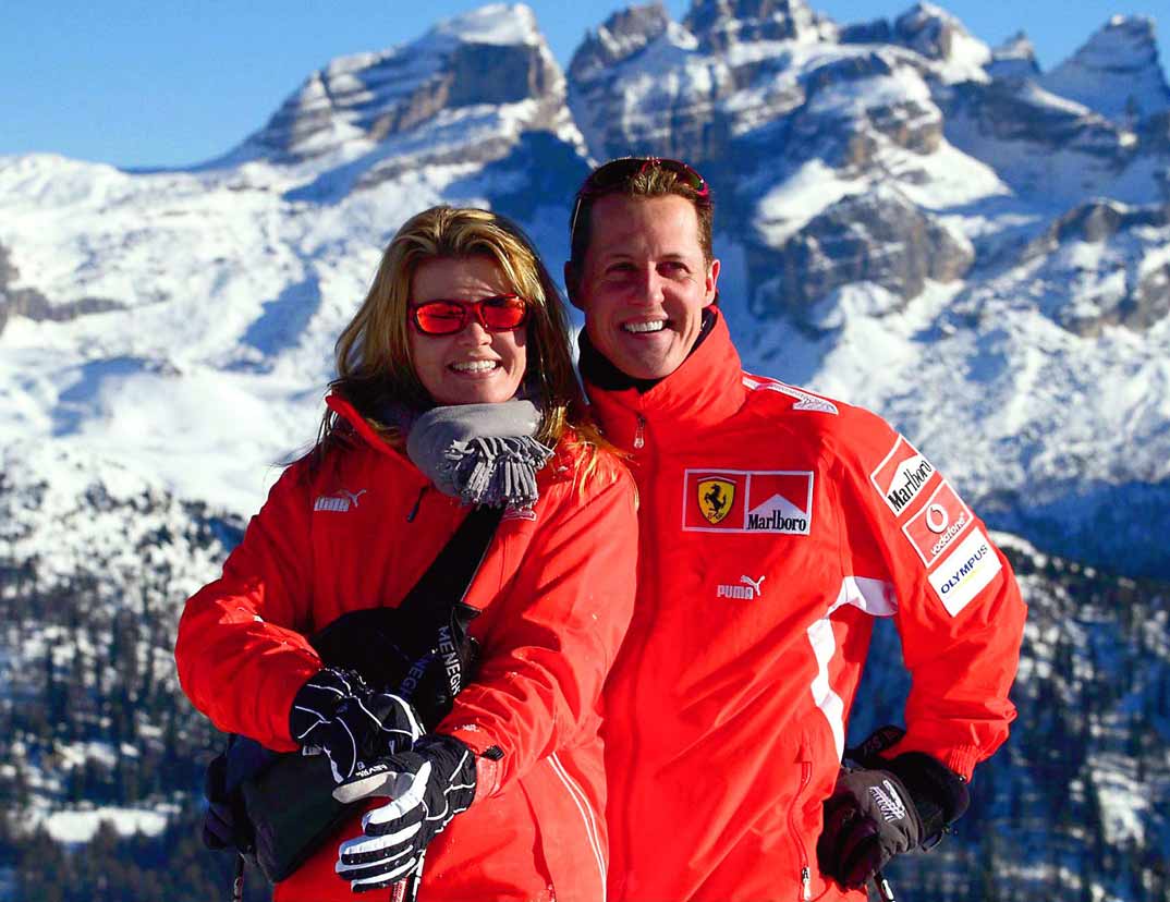Michael Schumacher con su esposa Corinna - Foto archivo 2004
