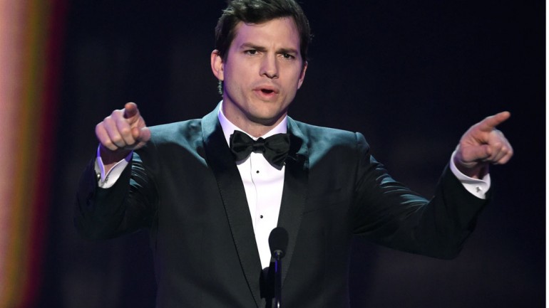 Ashton Kutcher, a punto de perder la vista y el oído por una rara enfermedad