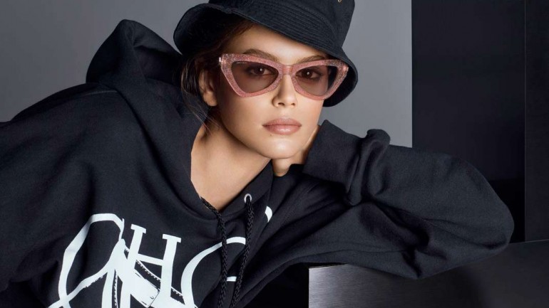 Kaia Gerber protagoniza la nueva campaña de Jimmy Choo