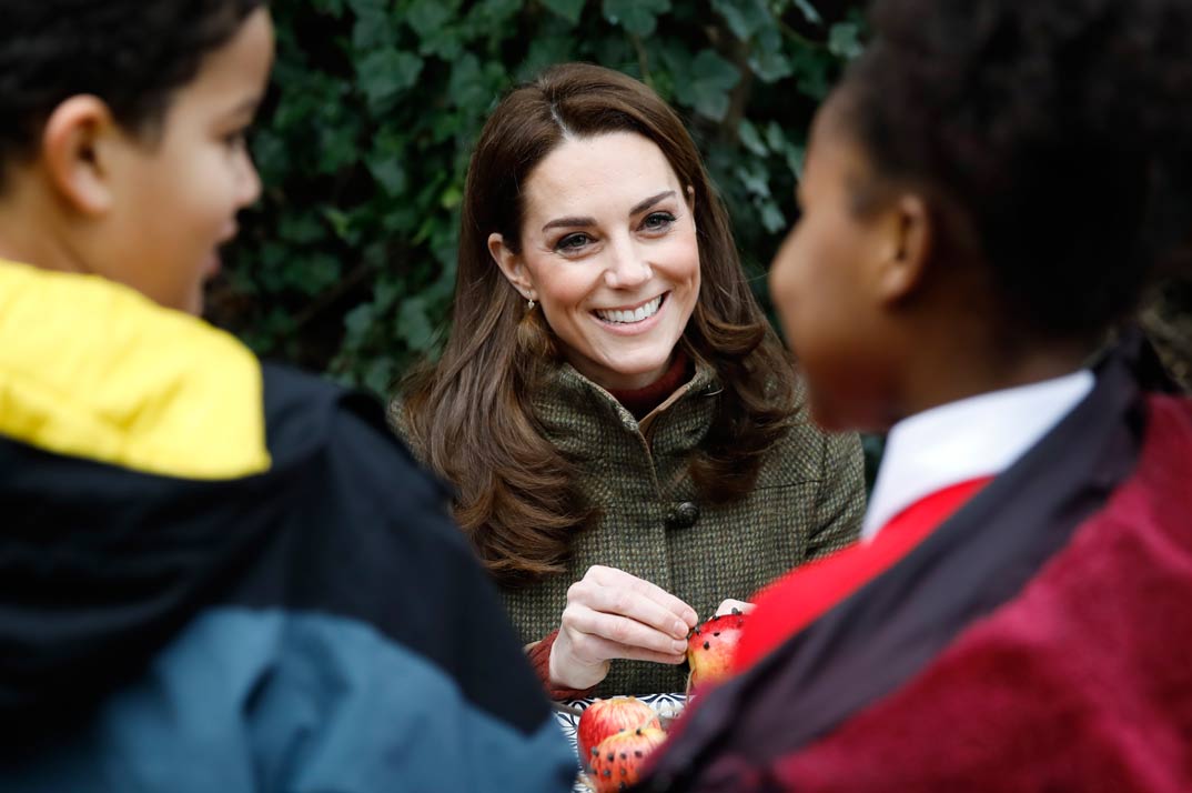 Kate Middleton apuesta por el khaki