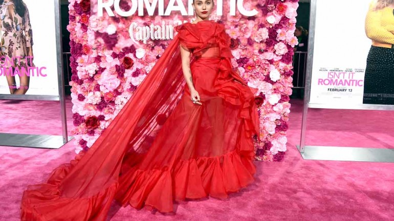 Miley Cyrus celebra su primer San Valentín como esposa de Liam Hemsworth