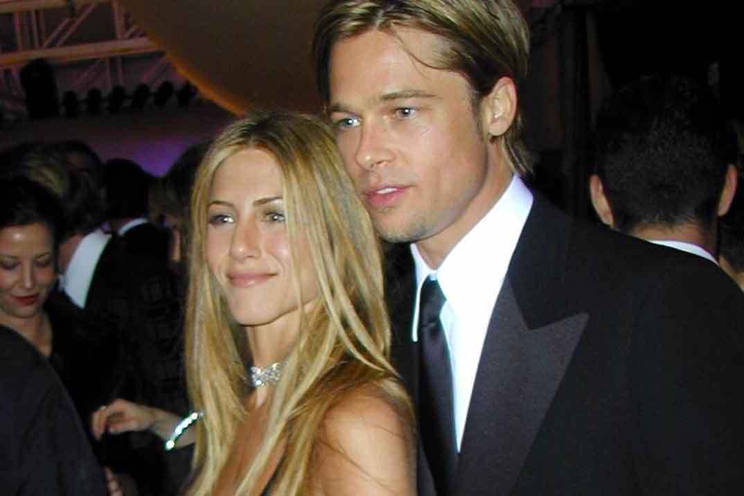 Brad Pitt invitado sorpresa a la fiesta navideña de Jennifer Aniston