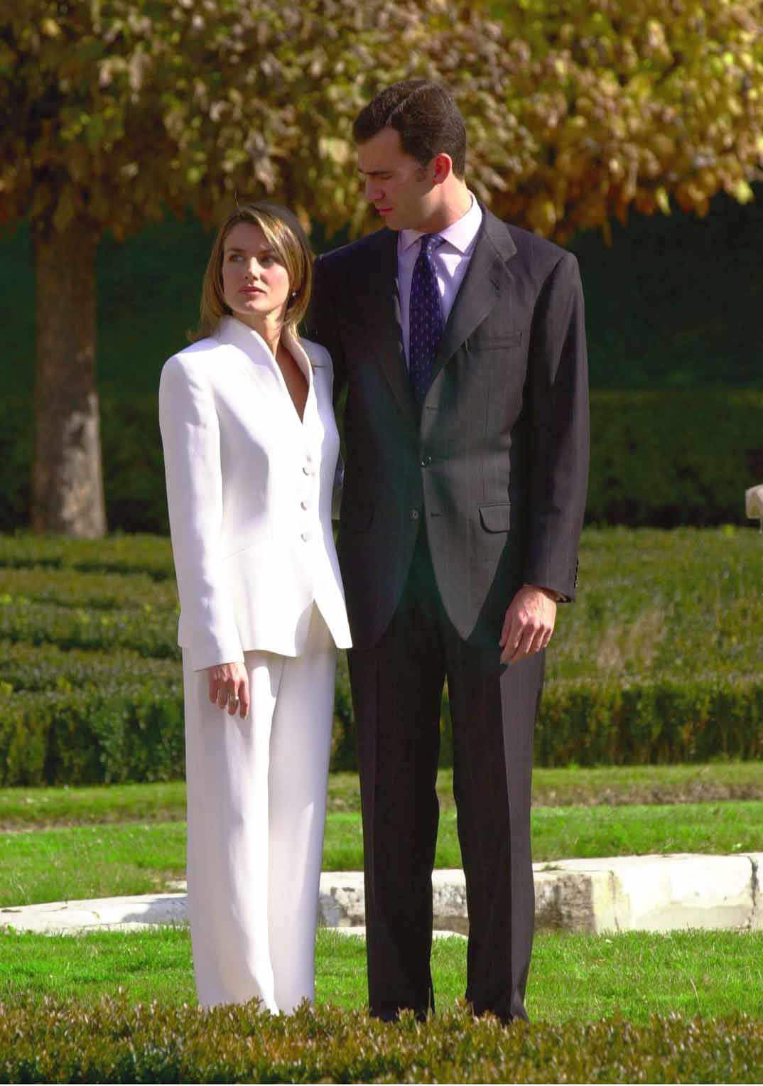 Reyes Felipe y Letizia - Foto archivo pedida de mano - 6 noviembre de 2003