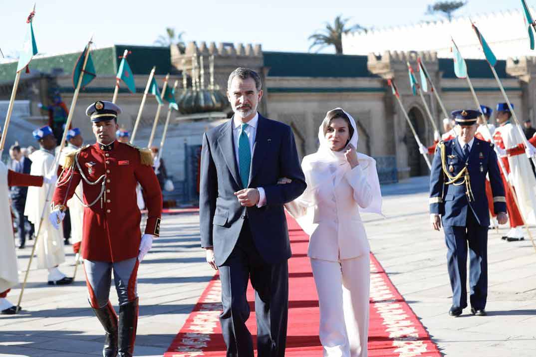 La reina Letizia celebra San Valentín con el traje de su pedida de mano