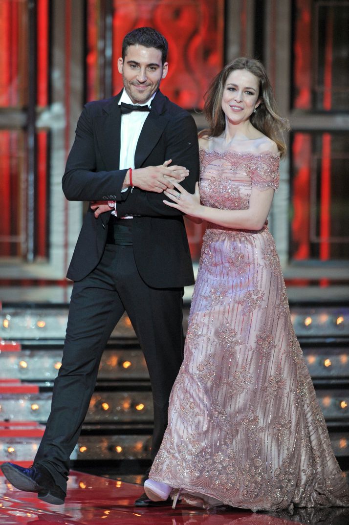 Silvia Abascal con Miguel Ángel Silvestre - Premios Goya 2012