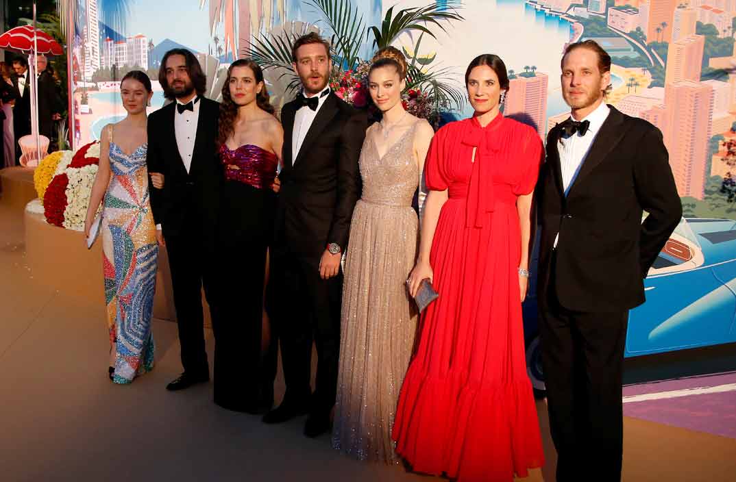 Andrea Casiraghi, Tatiana Santo Domingo, Pierre Casiraghi, Beatrice Borromeo, Carlota Casiraghi, Dimitri Rassam y Alexandra de Hannover