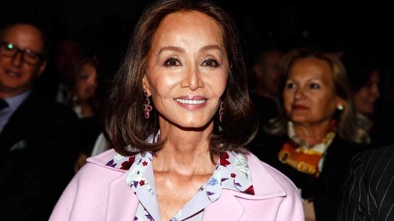 Isabel Preysler acalla los rumores de su calvicie