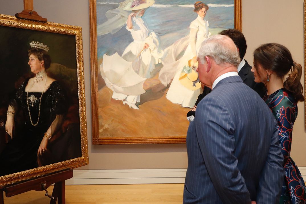 La Reina Letizia visita la exposición de Sorolla con el príncipe Carlos de Inglaterra © Casa S.M. El Rey