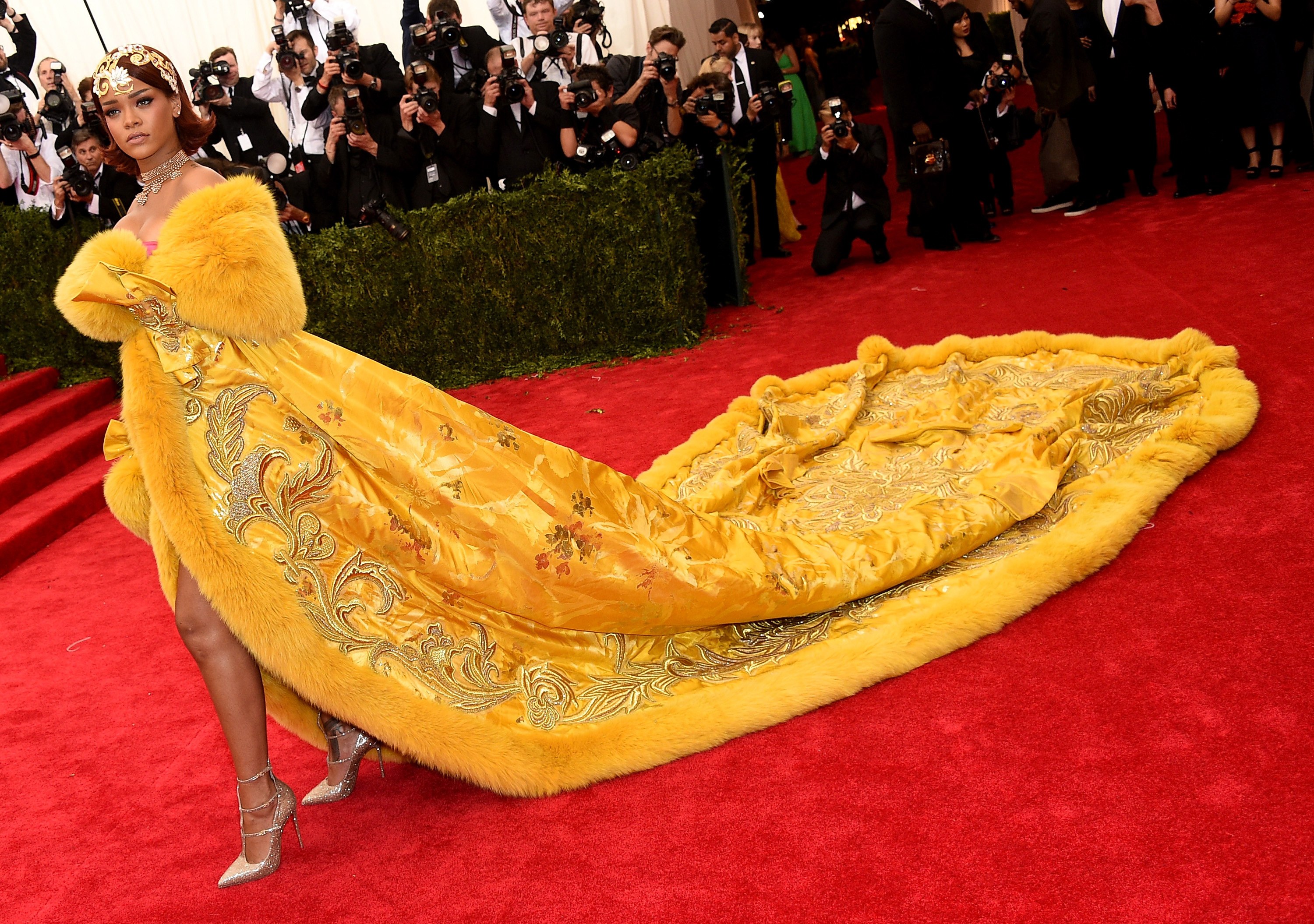 05-rihanna-met-gala-2015