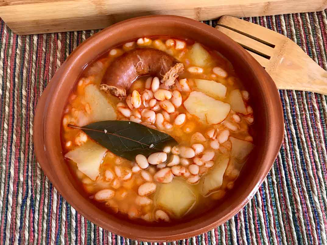 Alubias blancas con chorizo