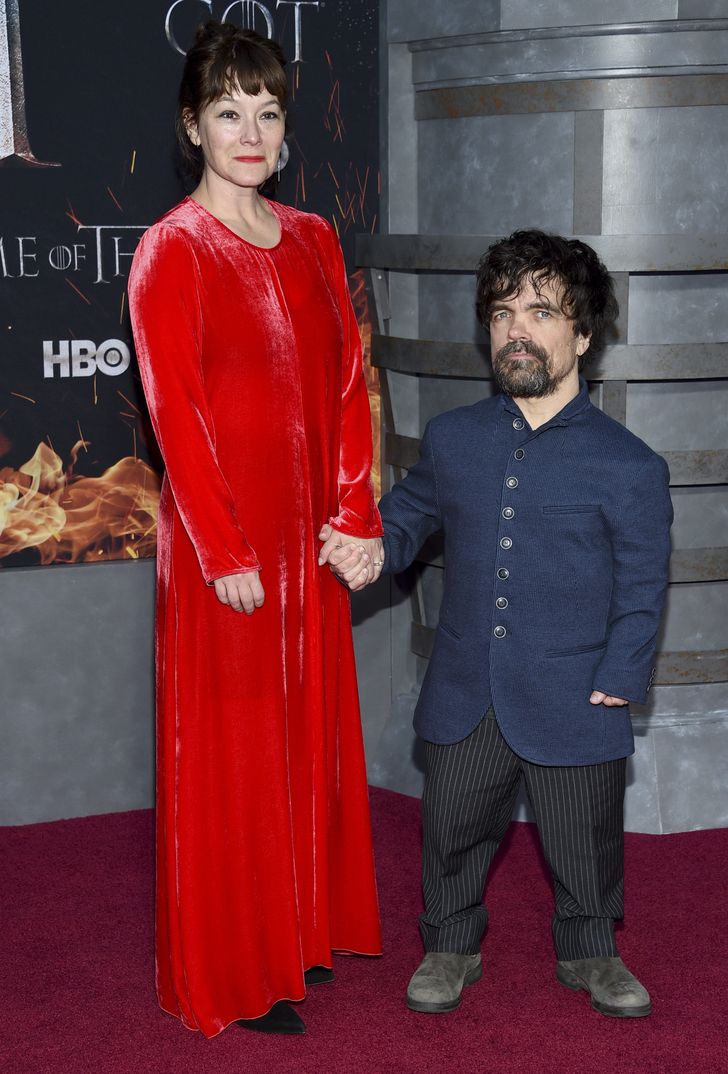 Erica Schmidt y Peter Dinklage