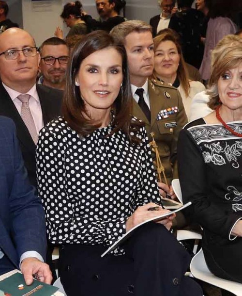 La reina Letizia recupera su look más polémico