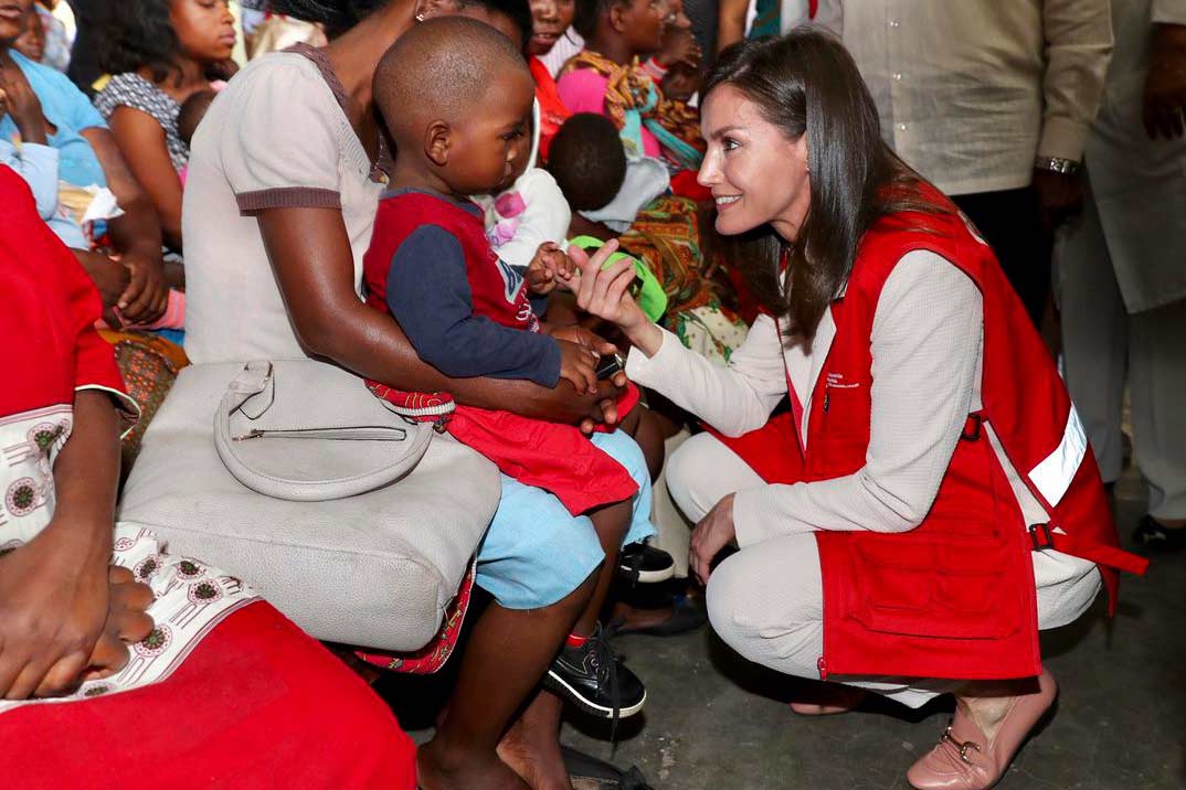 Así ha sido el viaje de cooperación de la reina Letizia a Mozambique