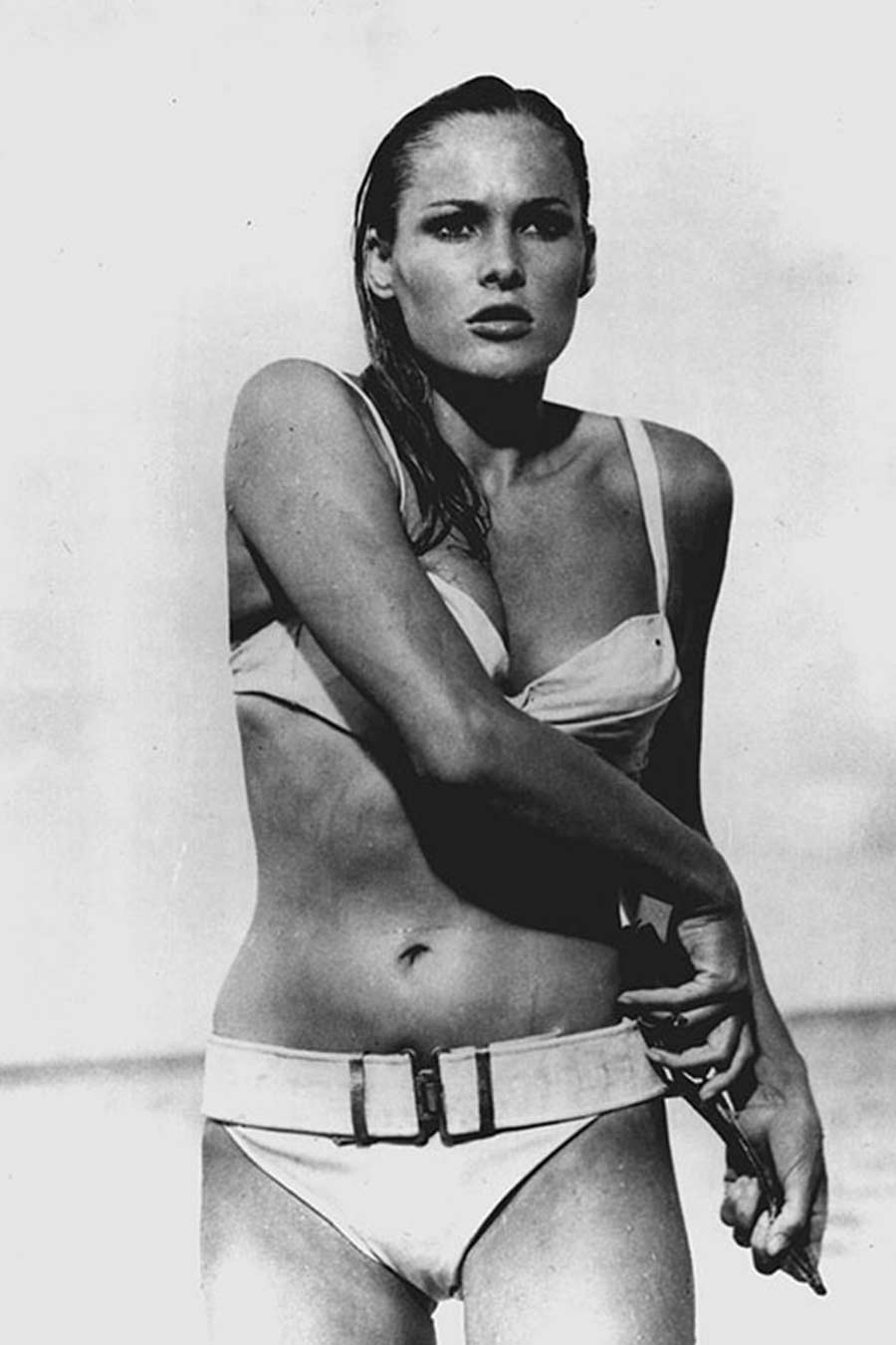 ursula-andress-bikini