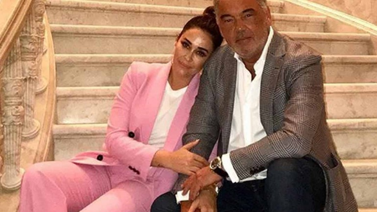 Vicky Martín Berrocal posa, por primera vez, con su novio