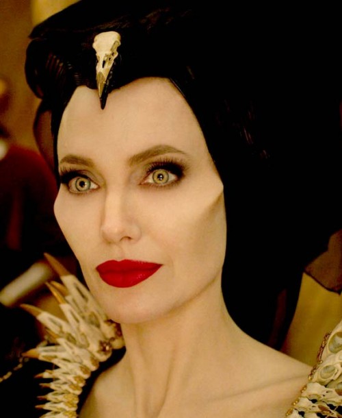 Primeras imágenes de Angelina Jolie, más villana que nunca, en “Maléfica 2”