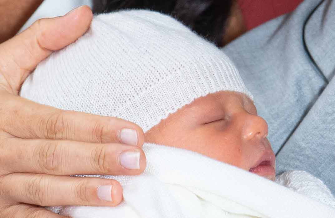 Duques de Sussex presentan a su primer hijo