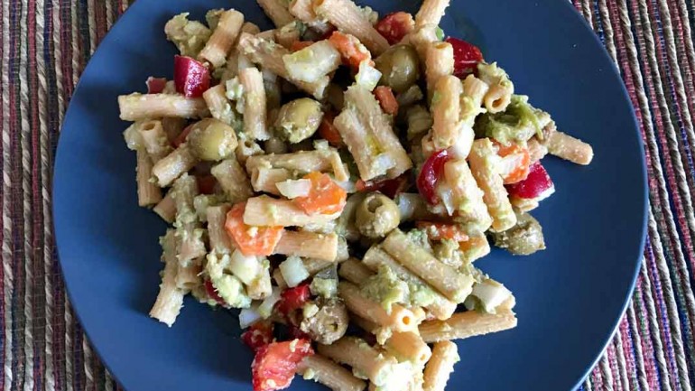Ensalada de pasta de lentejas