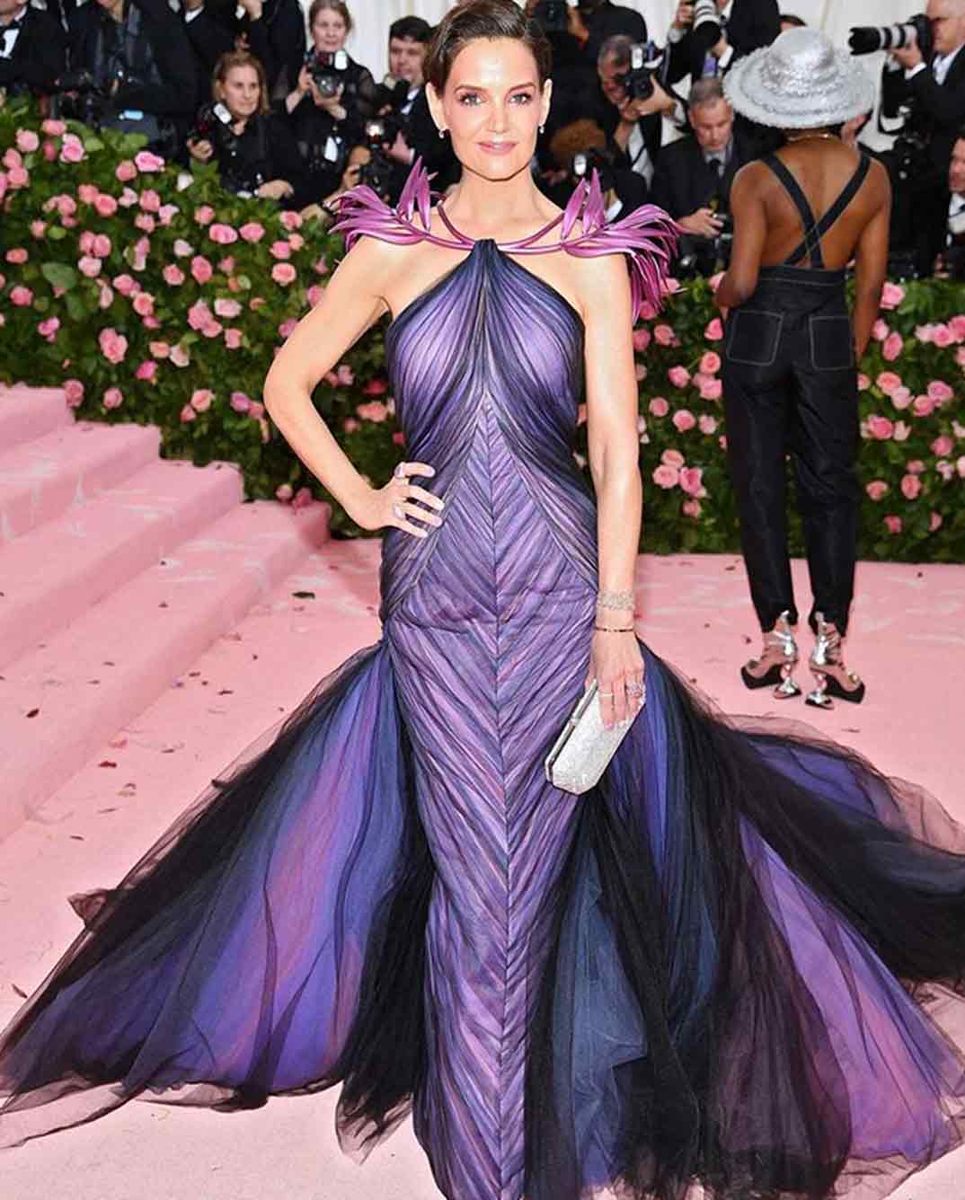 gala-met-katie-holmes