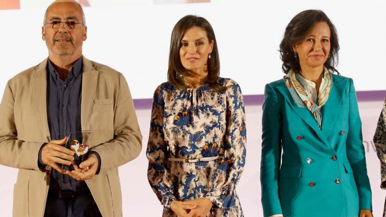 El nuevo vestido primaveral de la reina Letizia