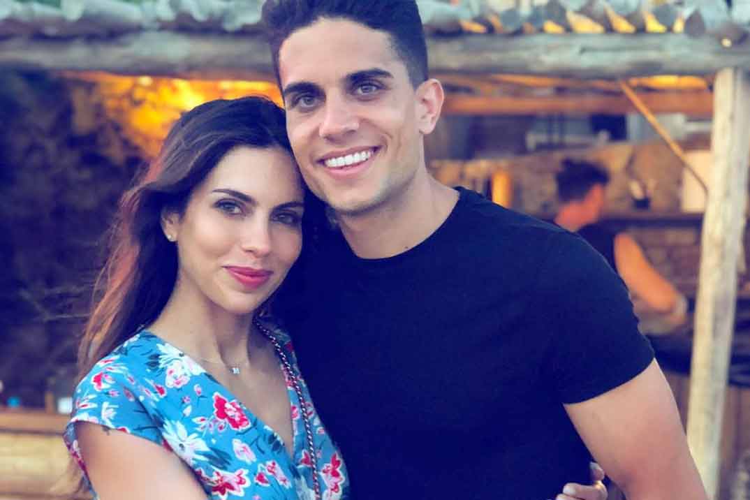 Marc Bartra y Melissa Jimenez © Redes Sociales