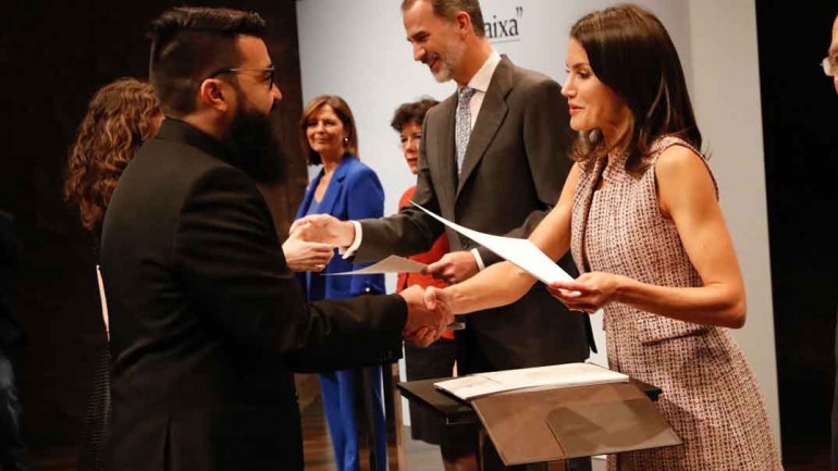 Los Reyes entregan las becas de La Caixa