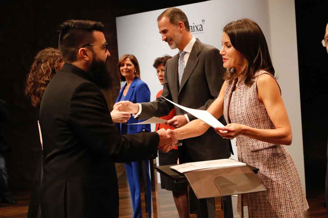 Los Reyes entregan las becas de La Caixa