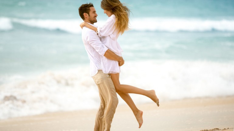 ¿Por qué son tan intensos los amores de verano?