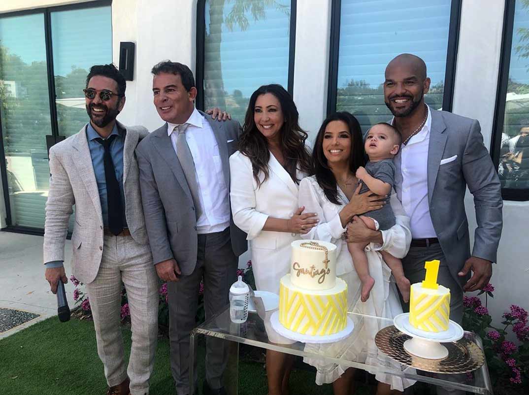 Eva Longoria hijo bautizo © Redes Sociales