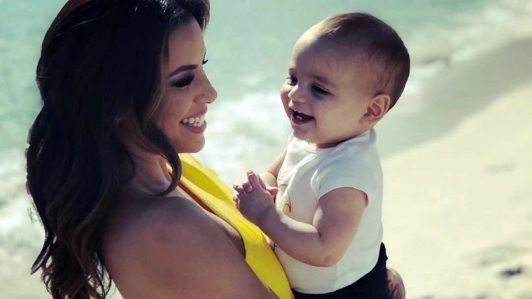 Eva Longoria bautiza al pequeño Santiago