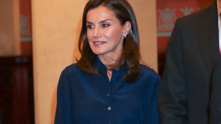 La nueva falda lápiz de la reina Letizia