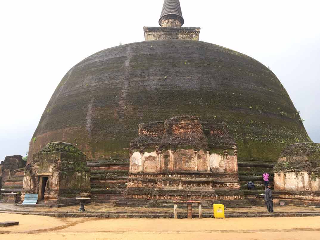 polonnaruwa-vihara-pagoda