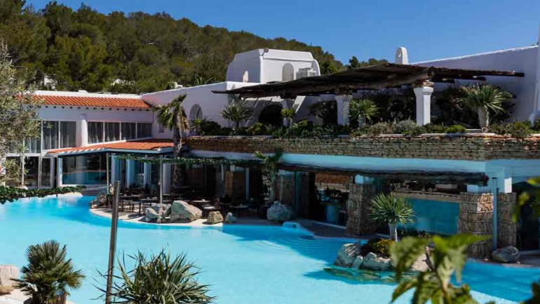Diez formas inolvidables de dar el sí quiero en Ibiza