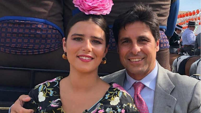Fran Rivera publica la primera fotografía de sus tres hijos juntos
