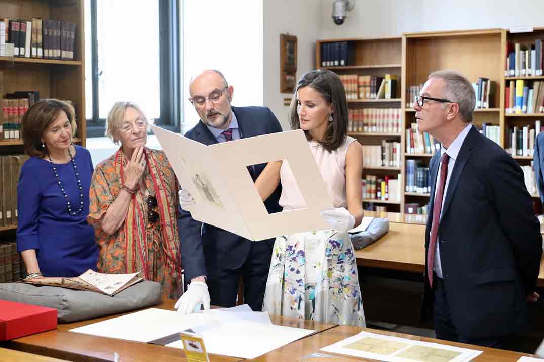 Reina Letizia en la Biblioteca Nacional - Casa S.M. El Rey