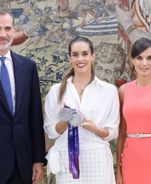 Los reyes Felipe y Letizia reciben a la campeona del mundo Ona Carbonell