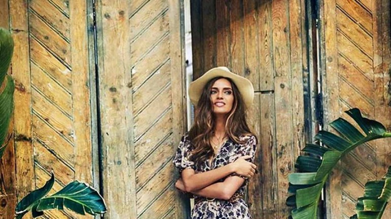 Brilla este verano con un vestido midi como Sara Carbonero
