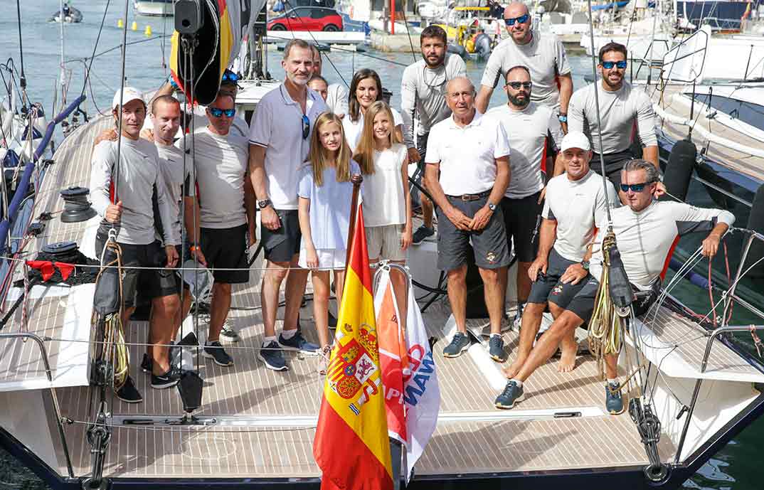 Reyes Felipe y Letizia con sus hijas en Palma de Mallorca