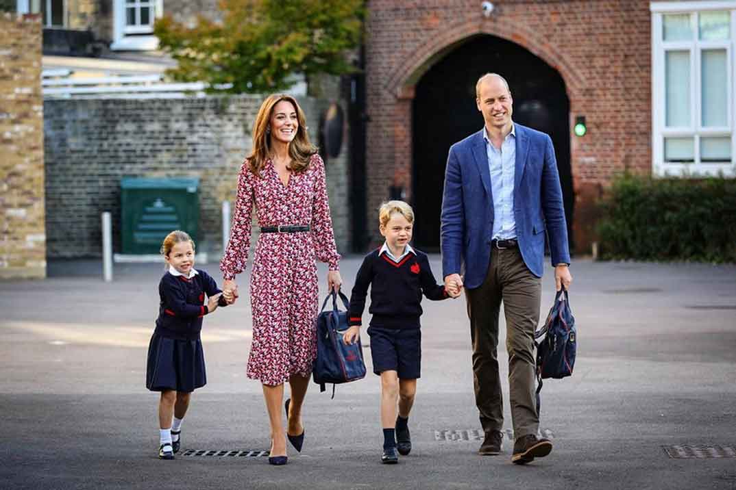 Los duques de Cambridge con sus hijos George y Charlotte © Kesingtonroyal/Instagram