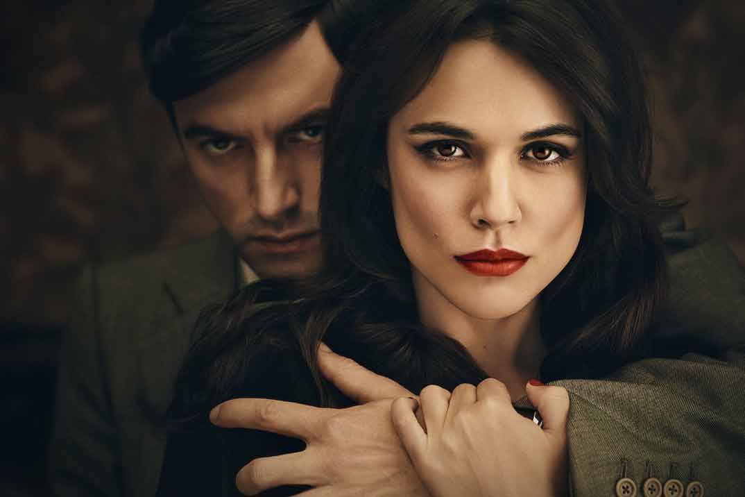 “Hache” la serie protagonizada por Adriana Ugarte se estrena hoy en Netflix