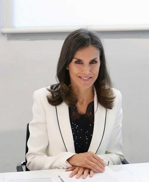 El nuevo look lencero de la reina Letizia