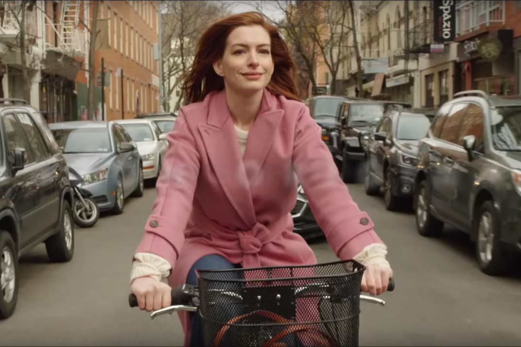 “Modern Love”: Estreno y tráiler de la serie de Anne Hathaway en Amazon Prime Video